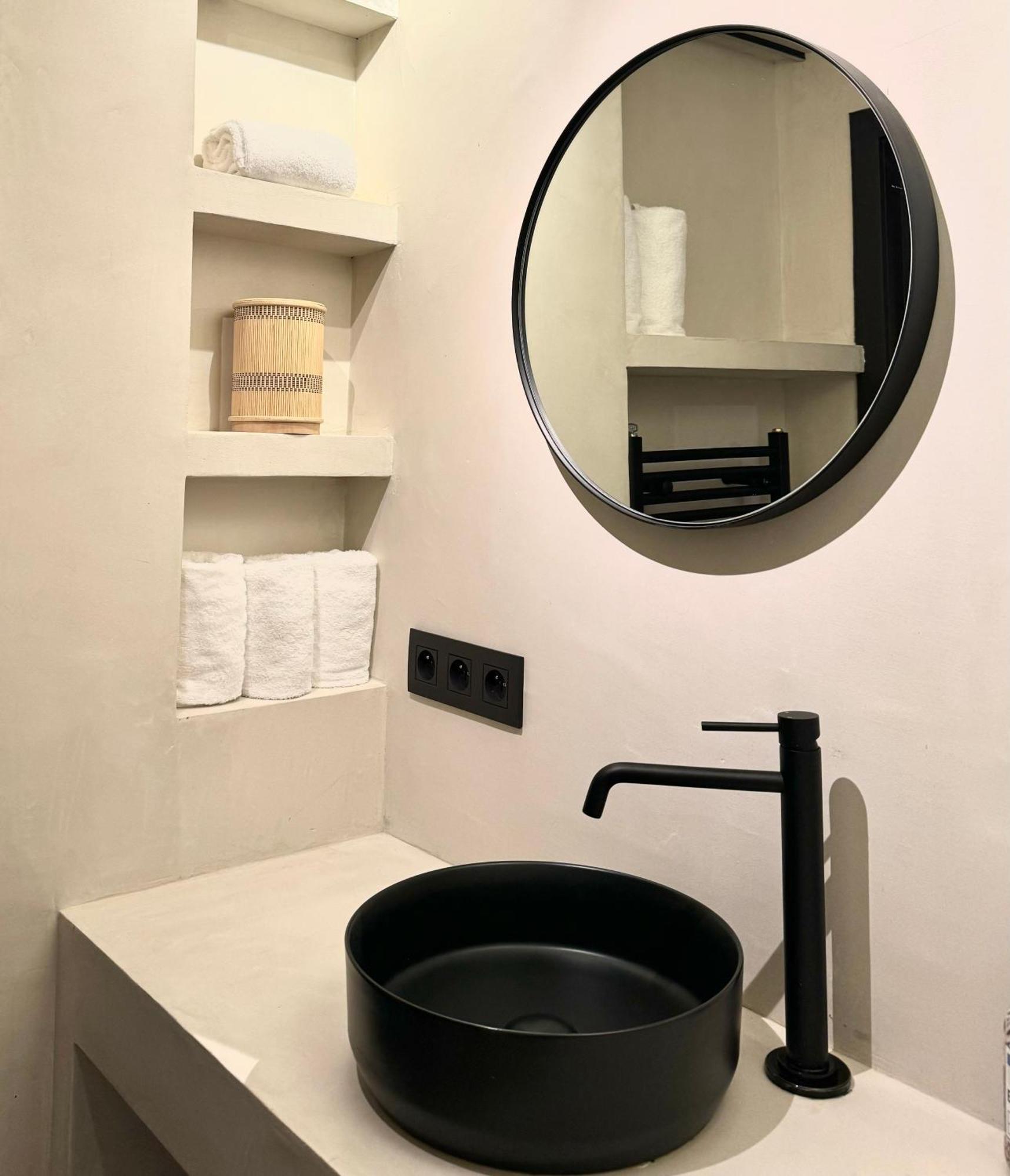 Luxury Apartment With Cosy Garden! Gent Bagian luar foto