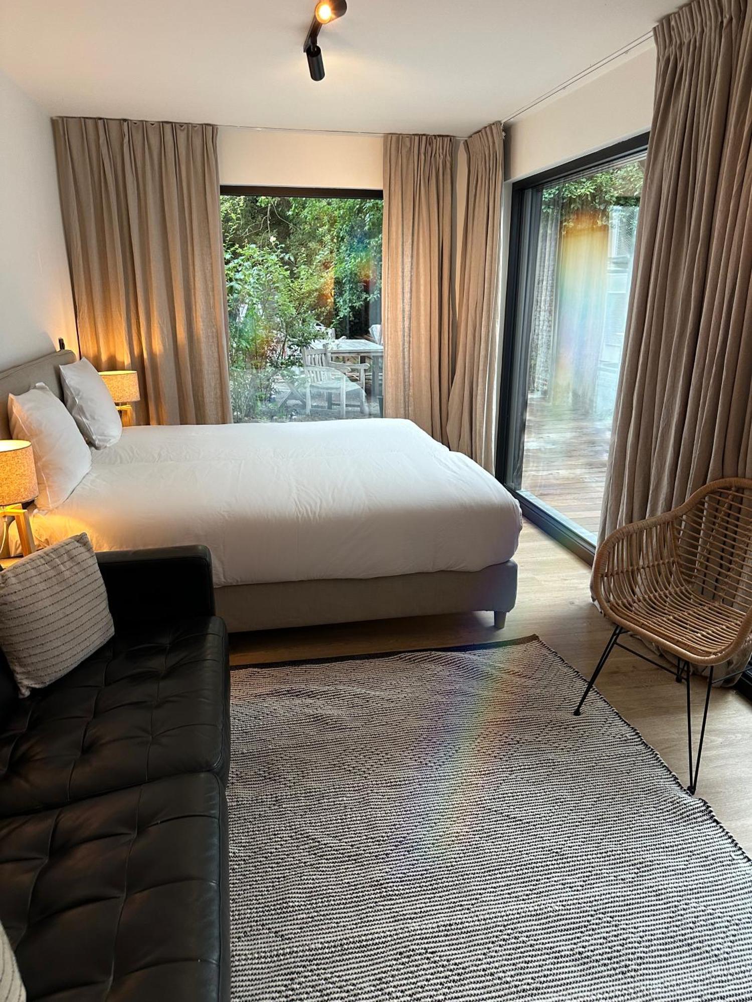 Luxury Apartment With Cosy Garden! Gent Bagian luar foto