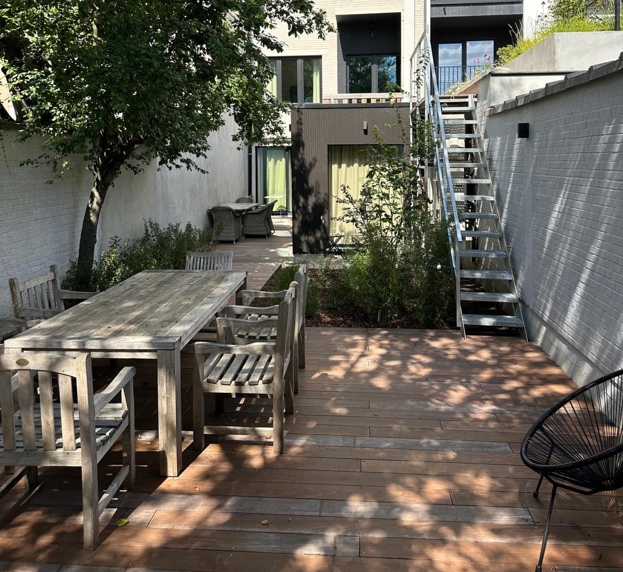 Luxury Apartment With Cosy Garden! Gent Bagian luar foto