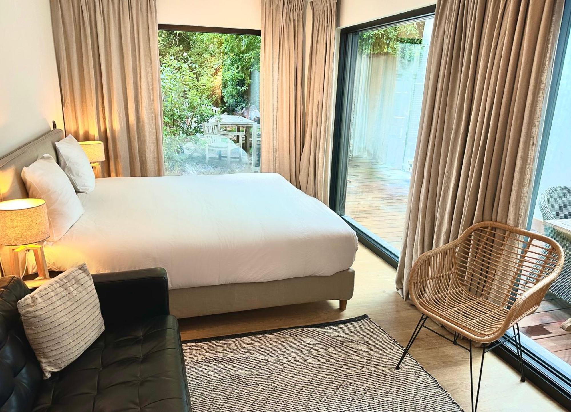 Luxury Apartment With Cosy Garden! Gent Bagian luar foto