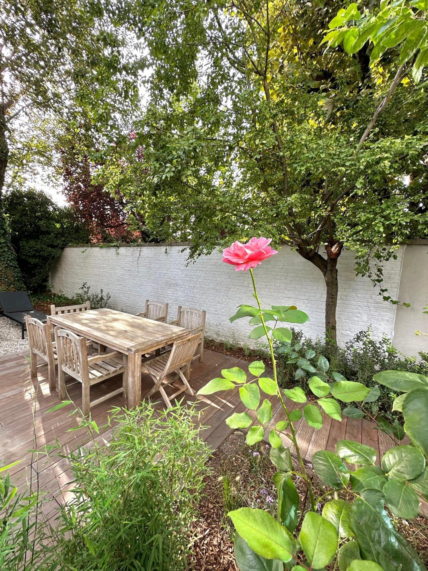 Luxury Apartment With Cosy Garden! Gent Bagian luar foto