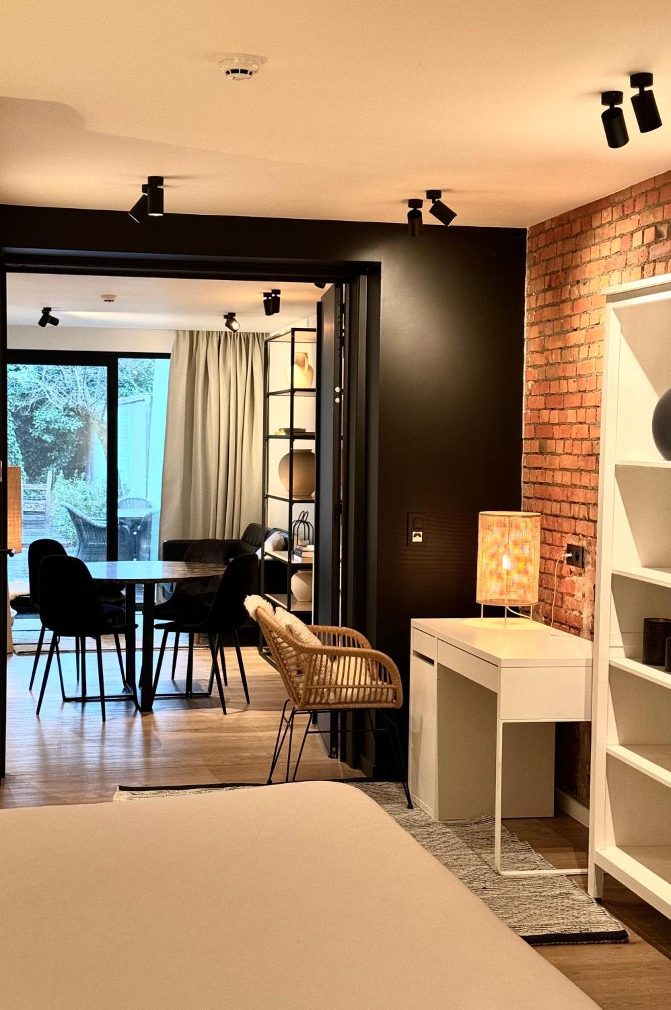 Luxury Apartment With Cosy Garden! Gent Bagian luar foto